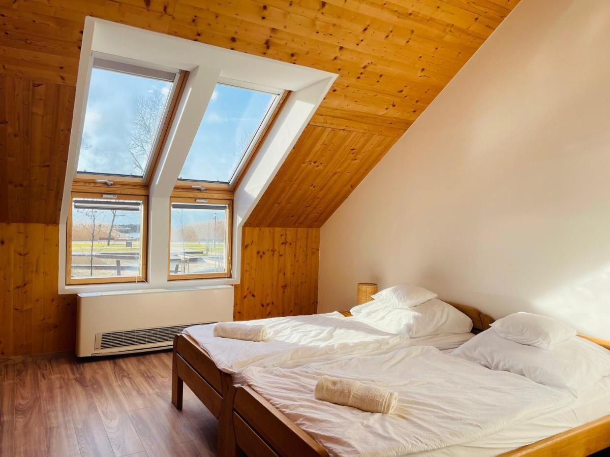 Fisher'S Deluxe Apartments Balatonfured Bagian luar foto